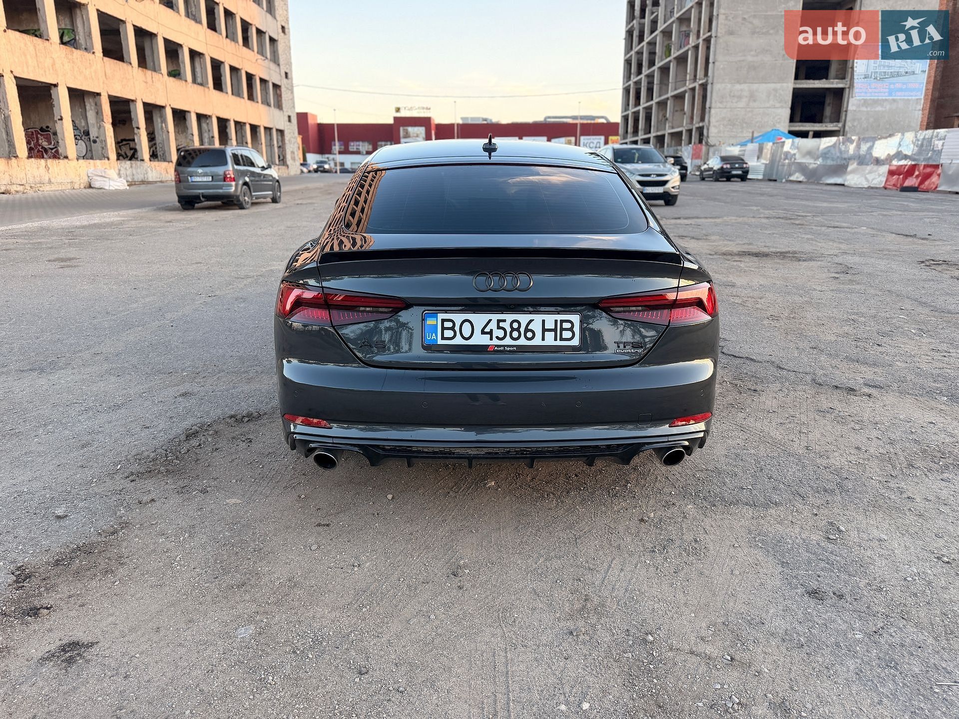 Audi A5 Sportback 2018 VIN WAUFNCF59JA043115 фото оголошення 5 з 20