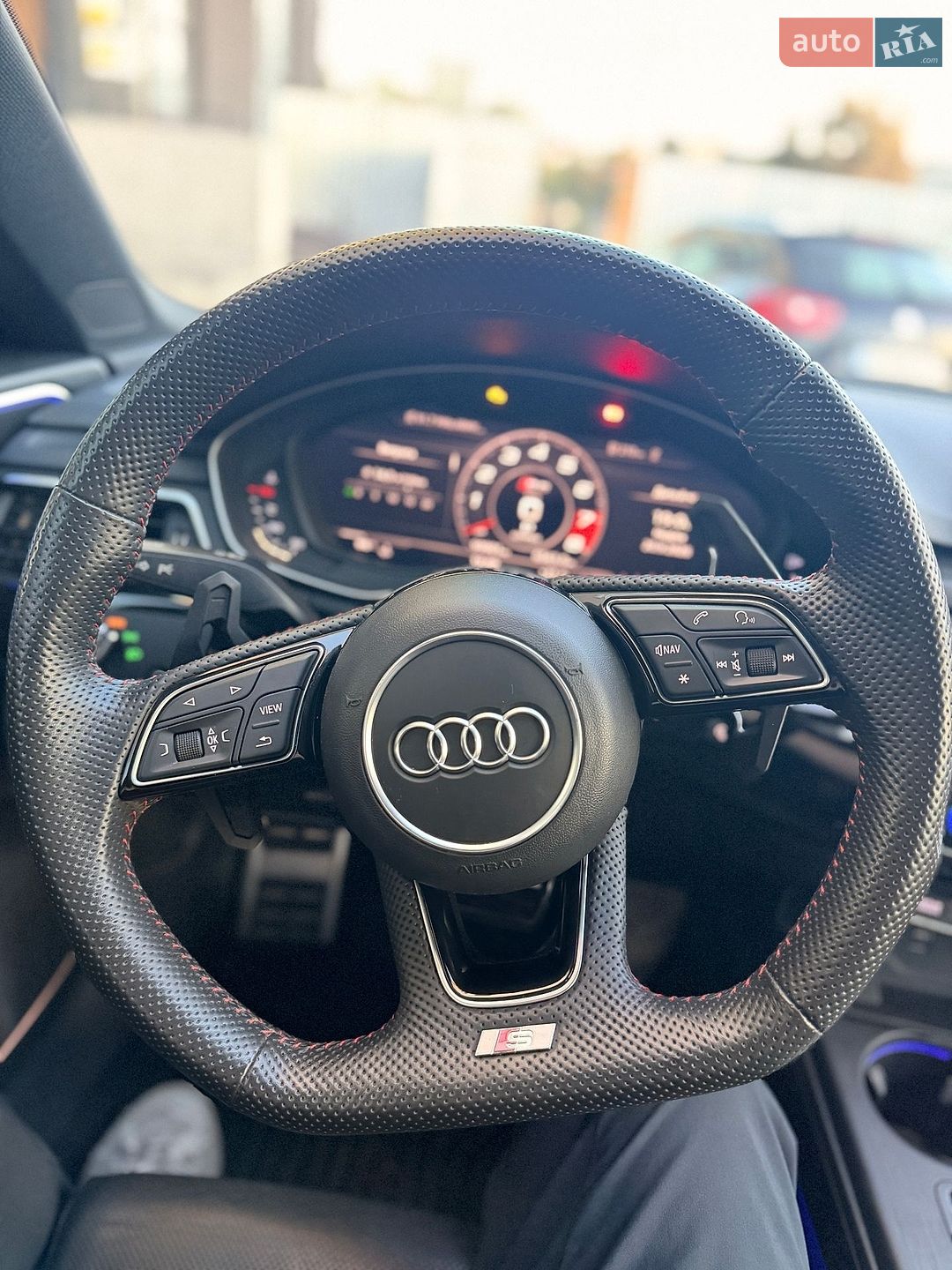 Audi A5 Sportback 2018 VIN WAUFNCF59JA043115 фото оголошення 17 з 20
