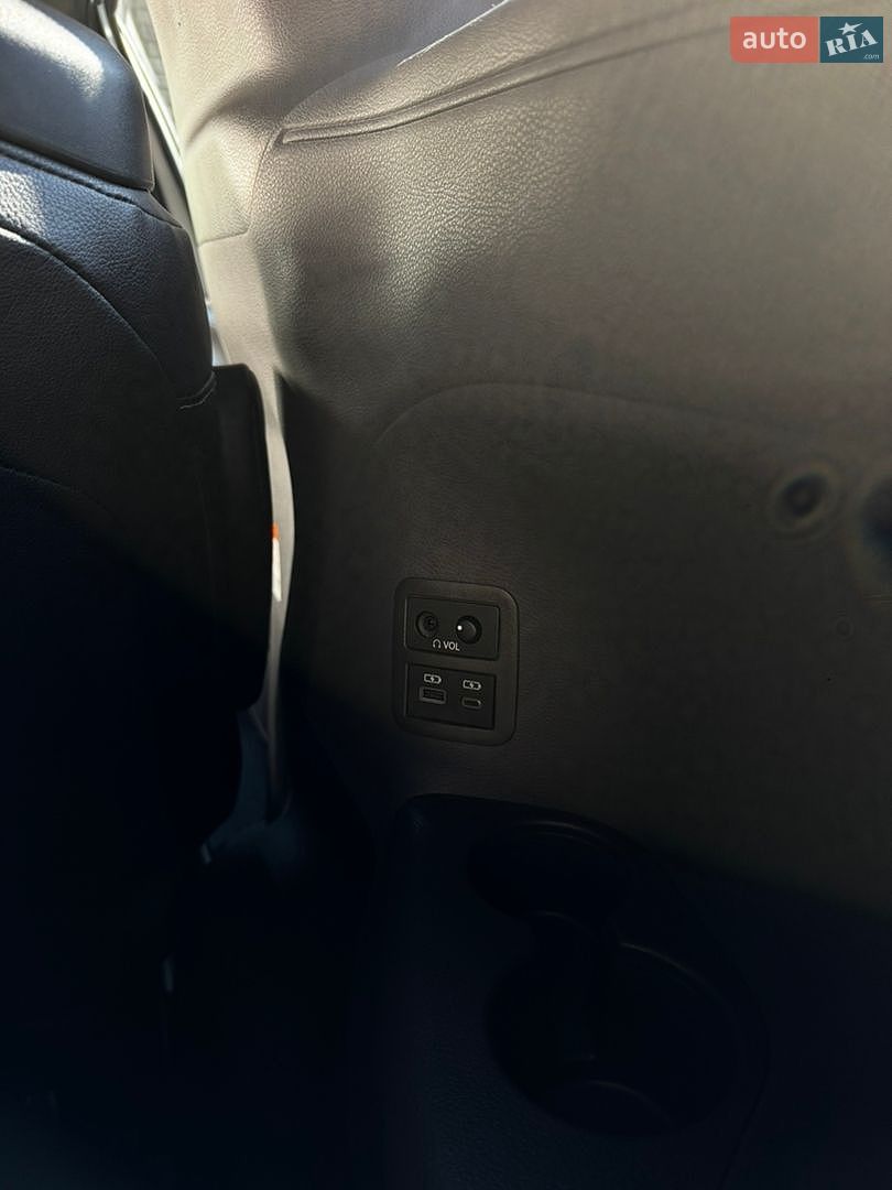 Toyota Sienna 2023 VIN 5TDCSKFC3PS083631 фото оголошення 52 з 66