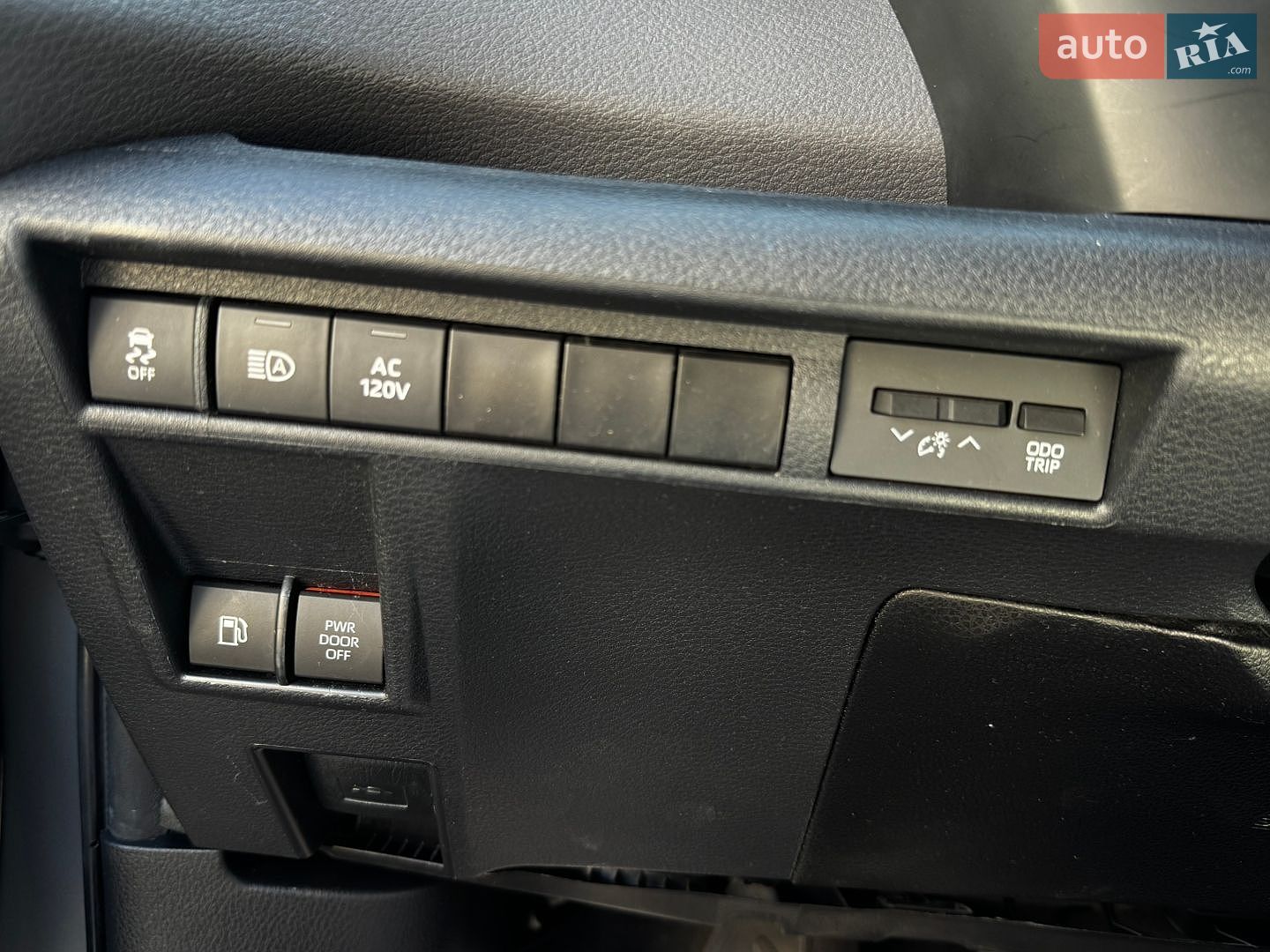 Toyota Sienna 2023 VIN 5TDCSKFC3PS083631 фото оголошення 61 з 66