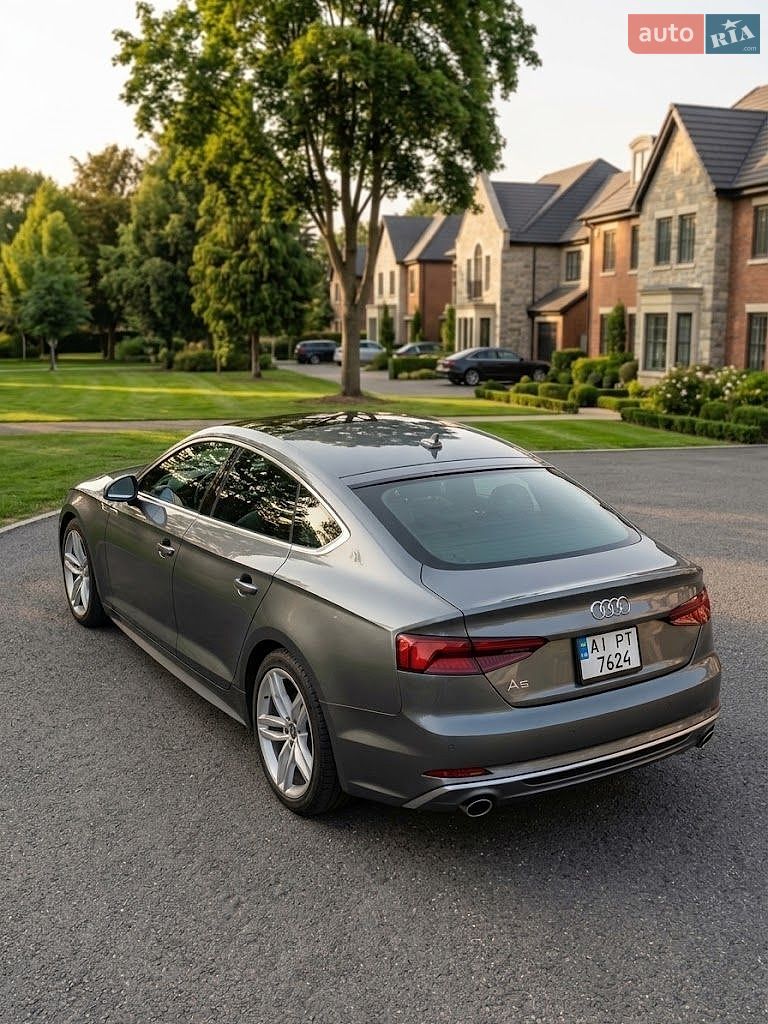 Audi A5 2018 VIN WAUBNCF52KA022929 фото оголошення 2 з 14