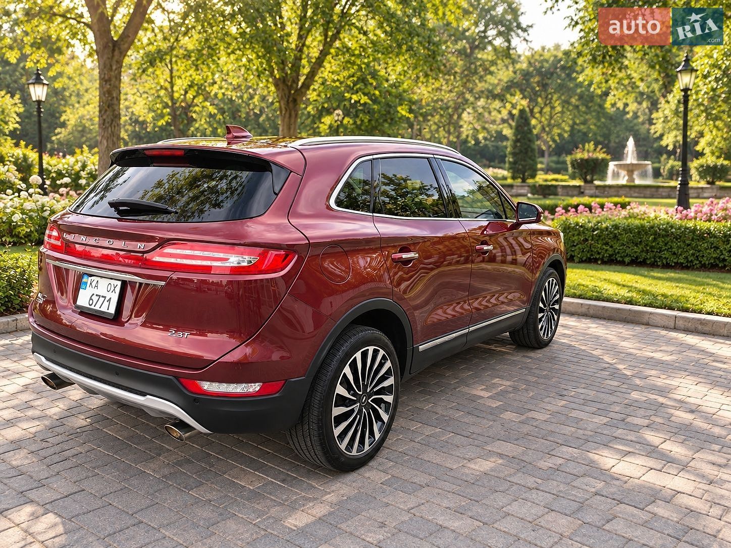 Lincoln MKC 2018 VIN 5LMTJ4DH4KUL03854 фото оголошення 7 з 25