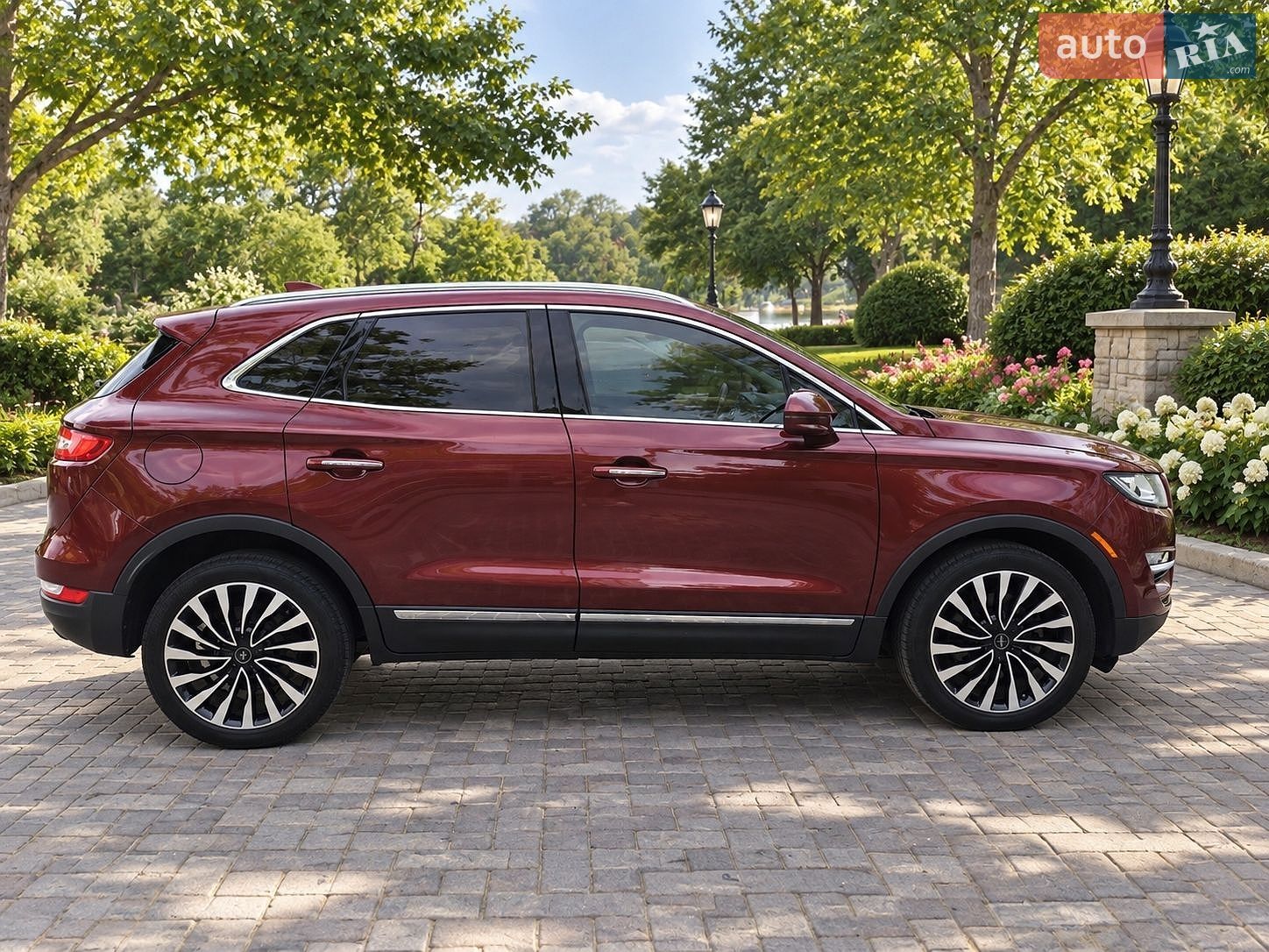 Lincoln MKC 2018 VIN 5LMTJ4DH4KUL03854 фото оголошення 12 з 25