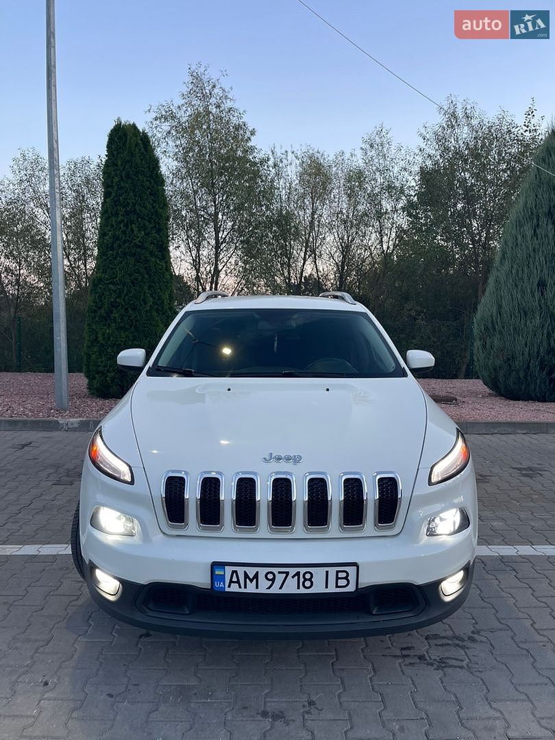 Jeep Cherokee 2017 VIN 1C4PJLCB7HD219035 фото оголошення 11 з 25