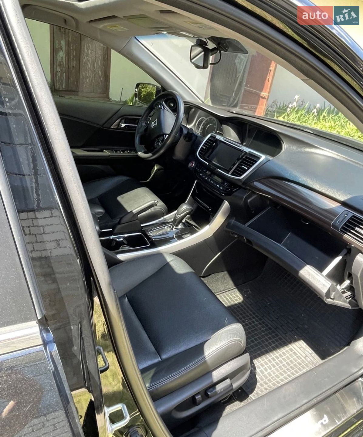 Honda Accord 2016 VIN 1HGCR2F83HA066562 фото оголошення 27 з 30