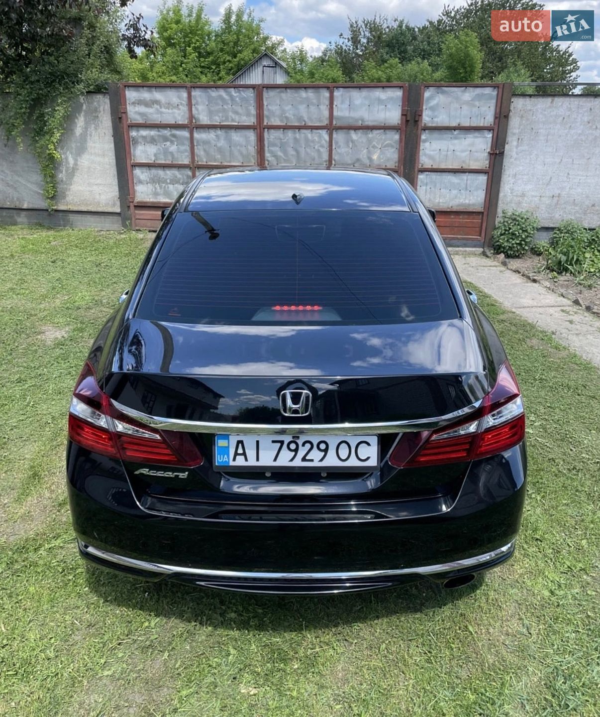 Honda Accord 2016 VIN 1HGCR2F83HA066562 фото оголошення 11 з 30