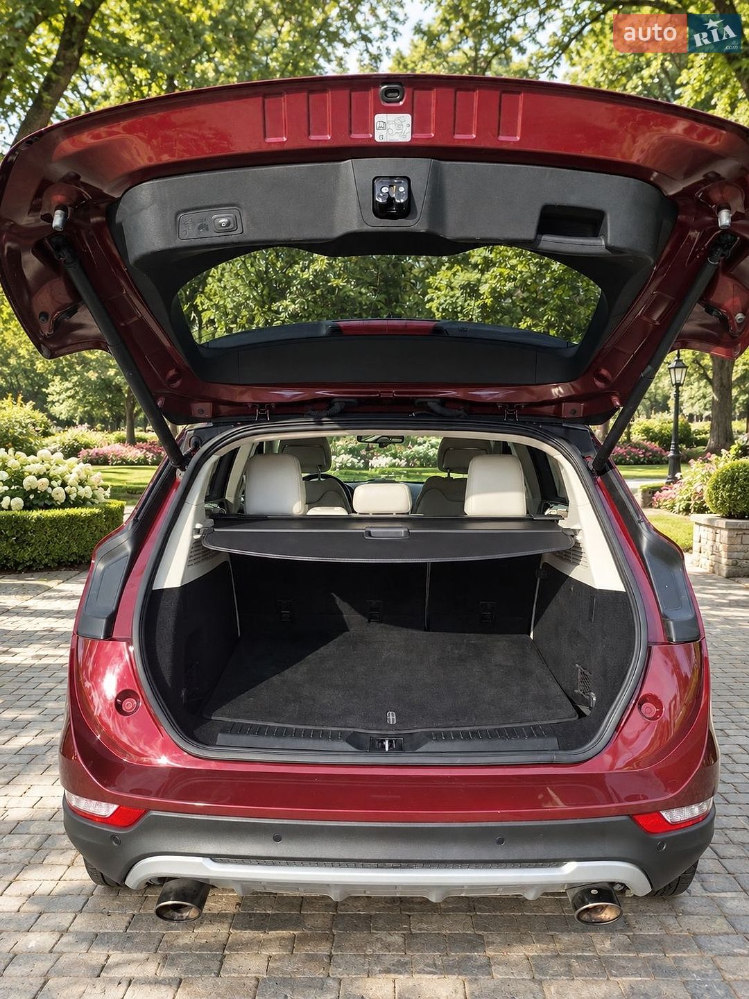 Lincoln MKC 2018 VIN 5LMTJ4DH4KUL03854 фото оголошення 24 з 25