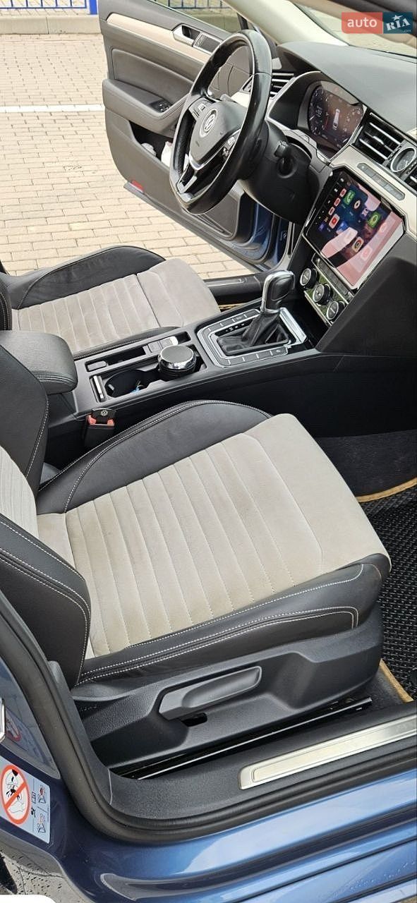 Volkswagen Passat 2017 VIN WVWZZZ3CZJE071208 фото оголошення 3 з 25
