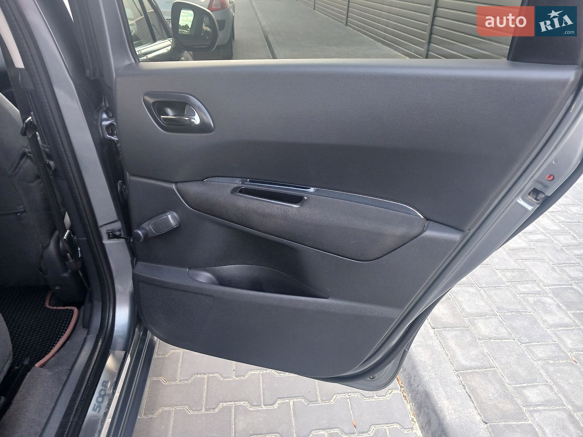 Peugeot 5008 2011 VIN VF30E9HR8BS171697 фото оголошення 12 з 13