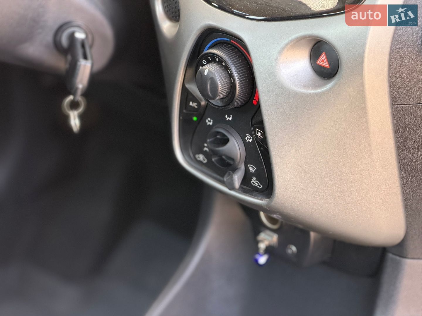 Peugeot 108 2018 VIN VF3PSCFBCHR182880 фото оголошення 18 з 28