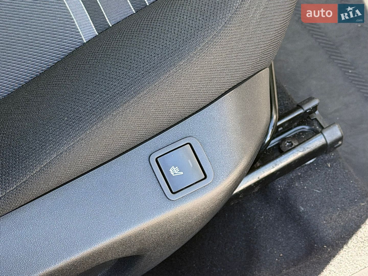 Peugeot 108 2018 VIN VF3PSCFBCHR182880 фото оголошення 17 з 28