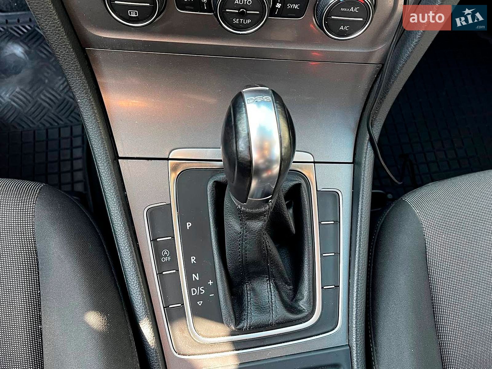 Volkswagen Golf 2013 VIN WVWZZZAUZDW061312 фото оголошення 15 з 25