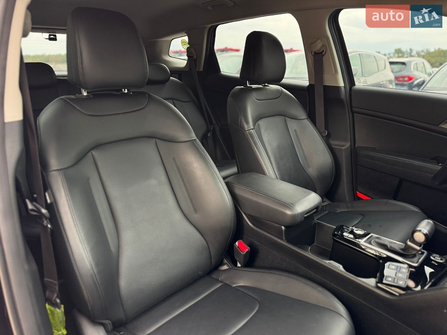 Kia Sportage 2021 VIN KNAPV81CBNK013773 фото оголошення 12 з 49