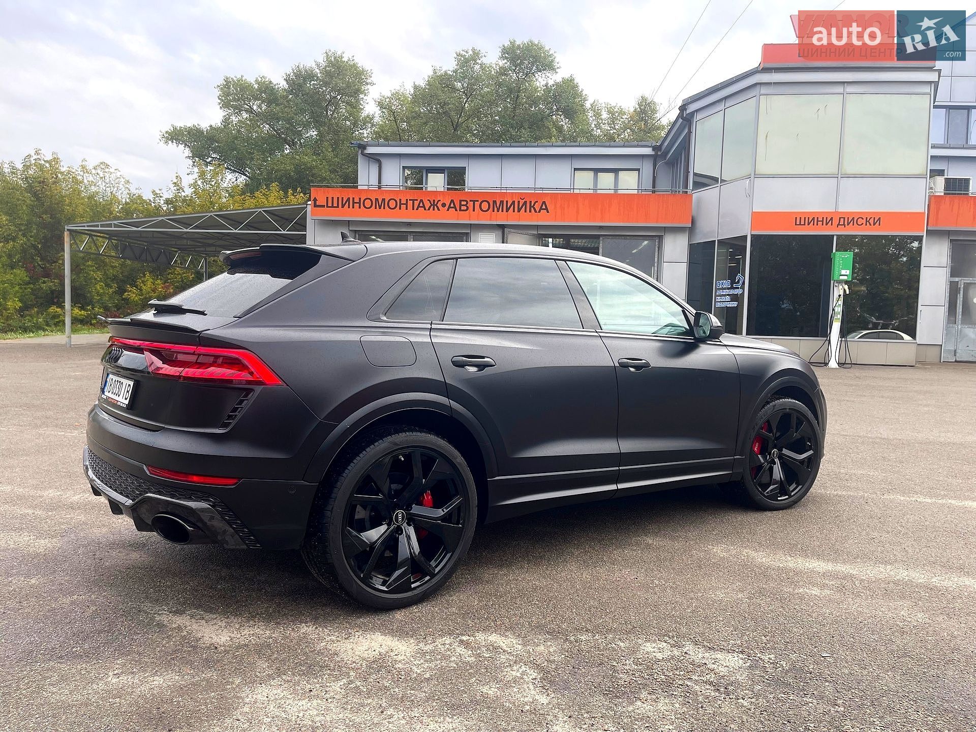 Audi RS Q8 2021 VIN WUAZZZF17MD023407 фото оголошення 44 з 50