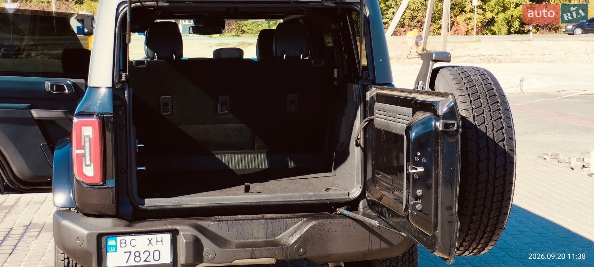 Ford Bronco 2023 VIN 1FMDE5BH8PLB87446 фото оголошення 25 з 42
