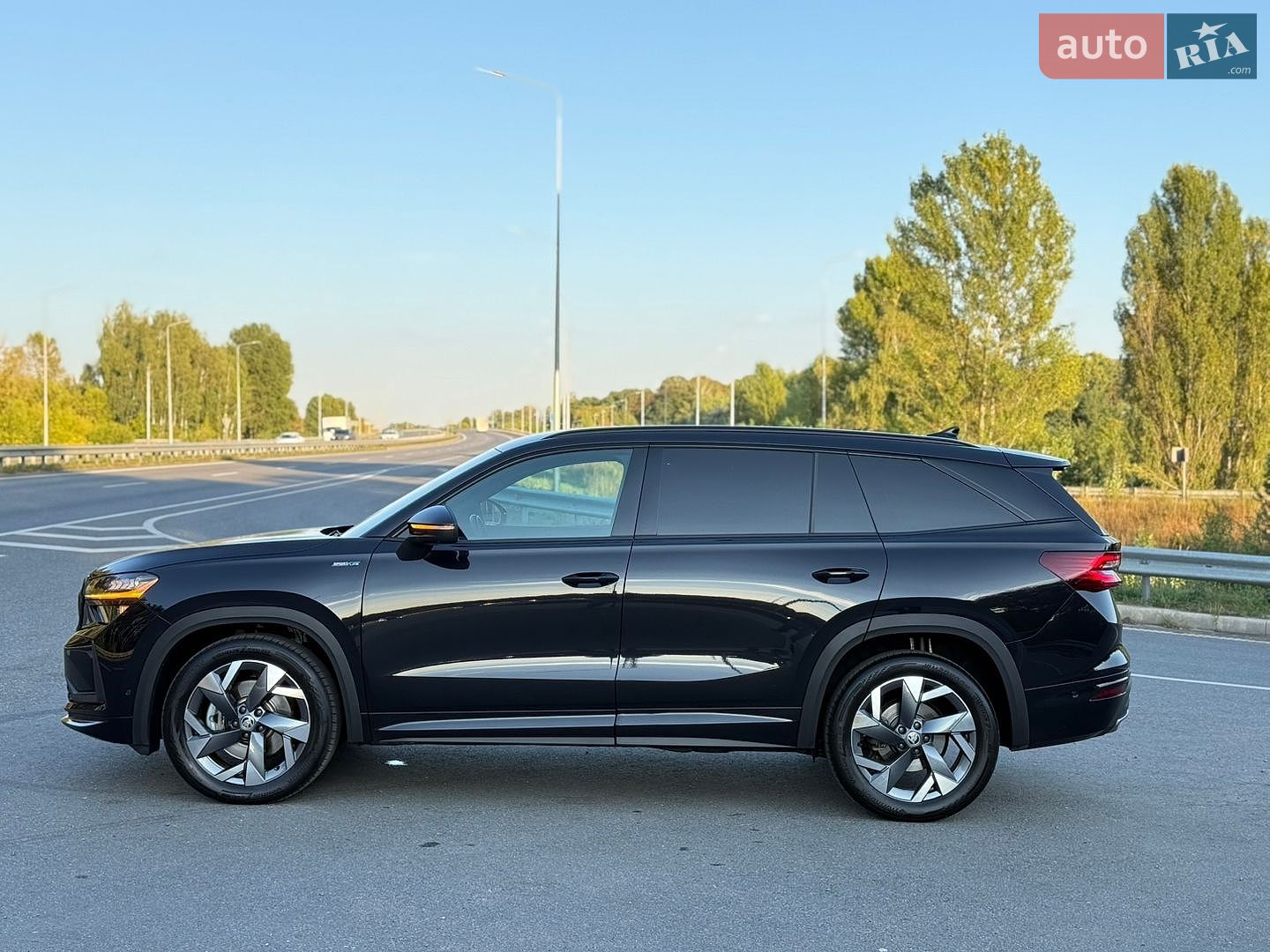 Skoda Kodiaq 2024 VIN TMBLJ9PS0ST035418 фото оголошення 5 з 132