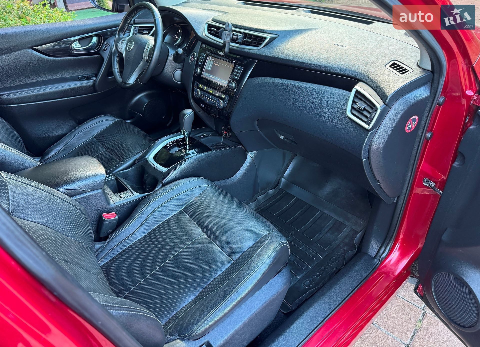 Nissan Qashqai 2017 VIN SJNFDAJ11UZ061811 фото оголошення 27 з 39