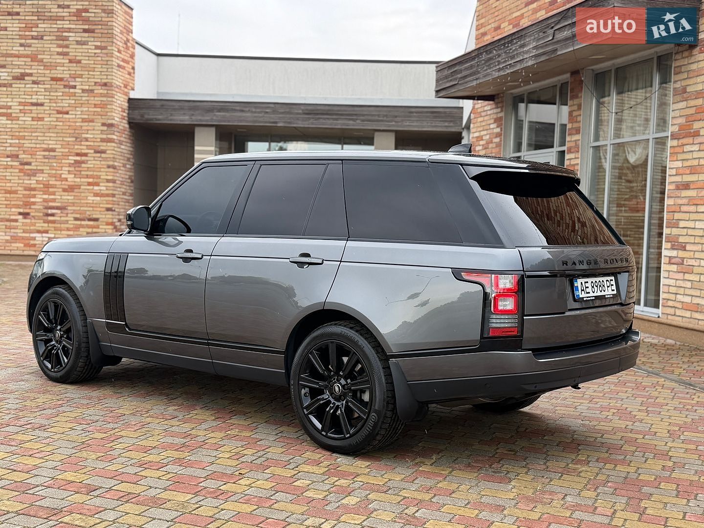 Land-Rover Range Rover 2017 VIN SALGA2FJ4HA340239 фото оголошення 11 з 60