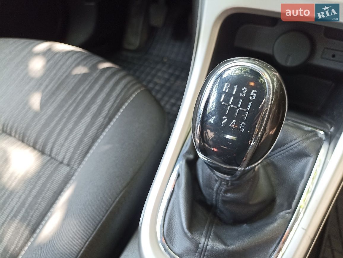 Opel Astra 2010 VIN W0LPD6EGXBG029364 фото оголошення 14 з 25