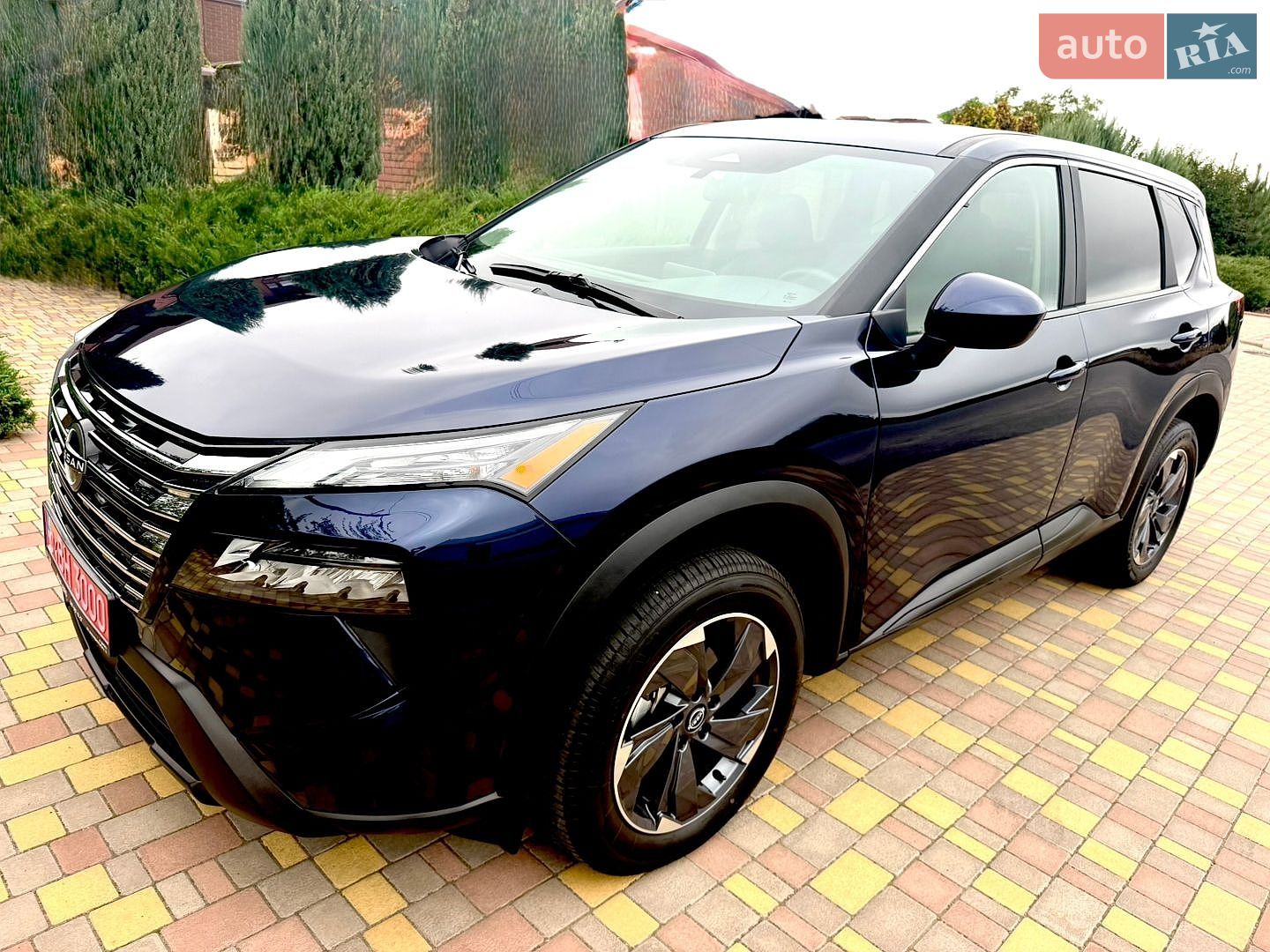 Nissan Rogue 2025 VIN 5N1BT3BA5SC811913 фото оголошення 2 з 42
