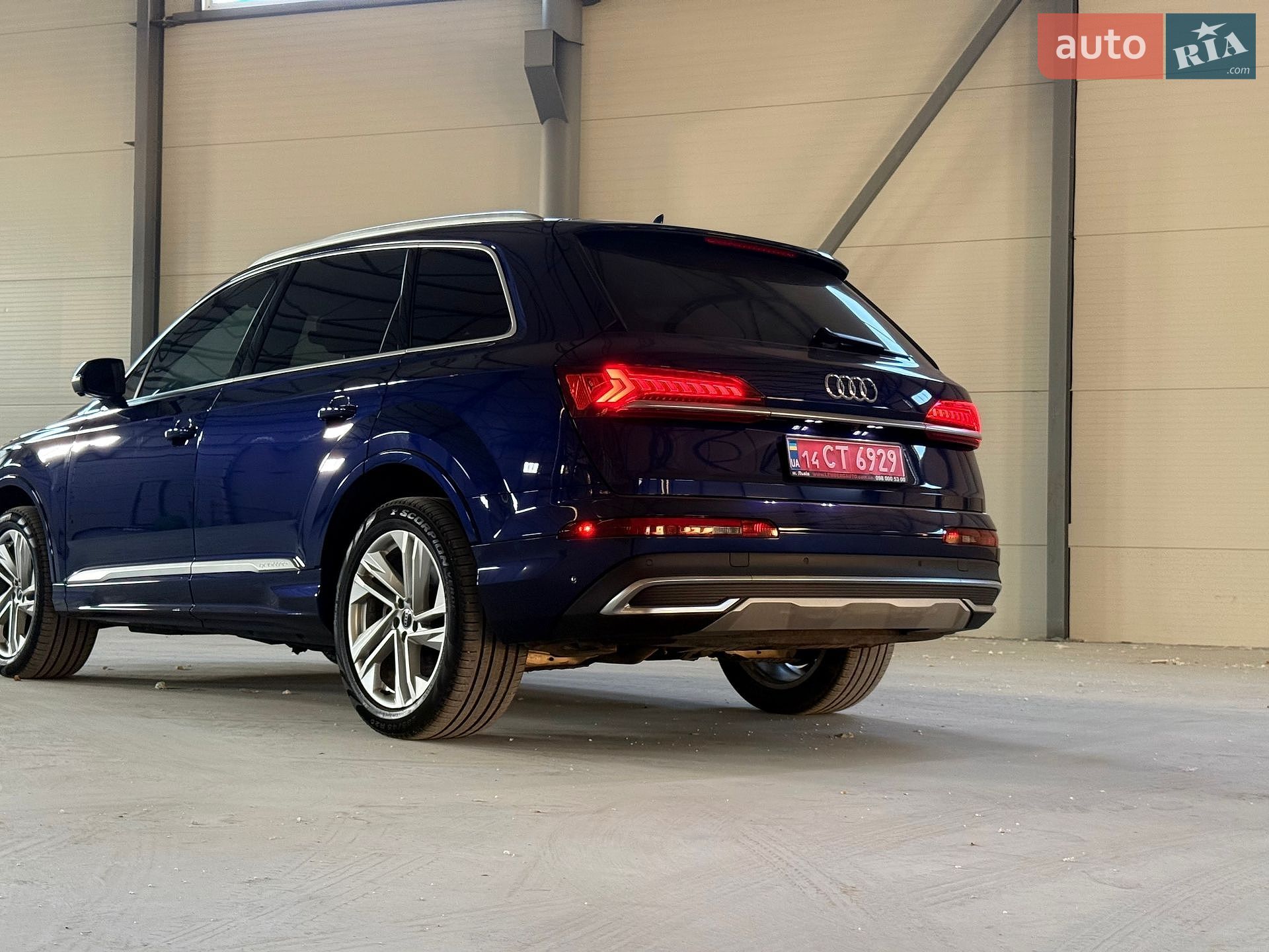Audi Q7 2021 VIN WA1LJAF76MD034473 фото оголошення 10 з 39