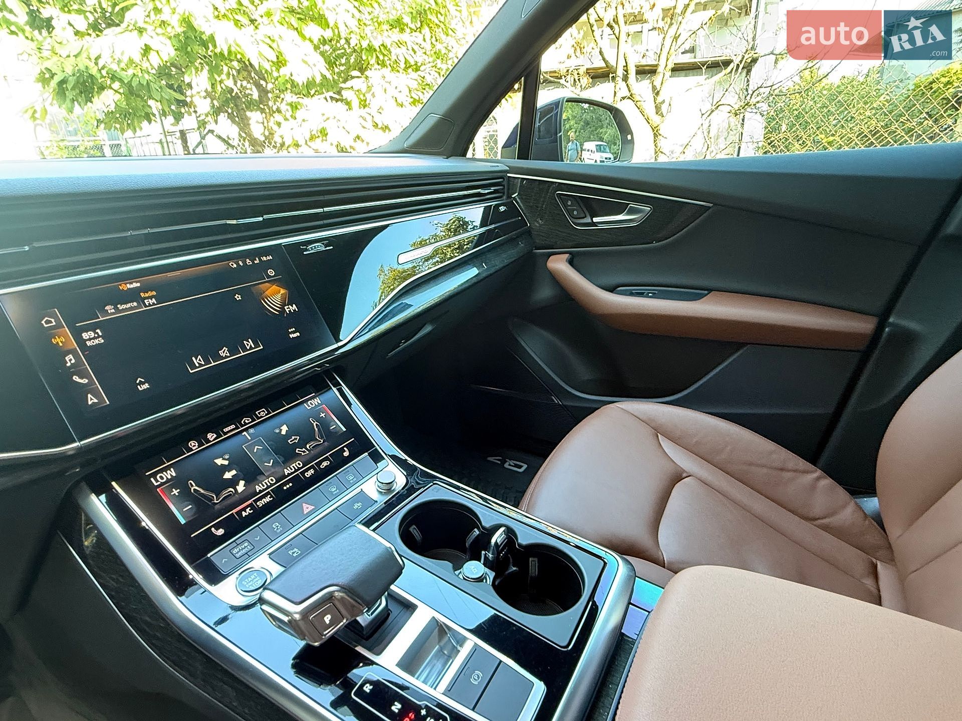 Audi Q7 2021 VIN WA1LJAF76MD034473 фото оголошення 25 з 39
