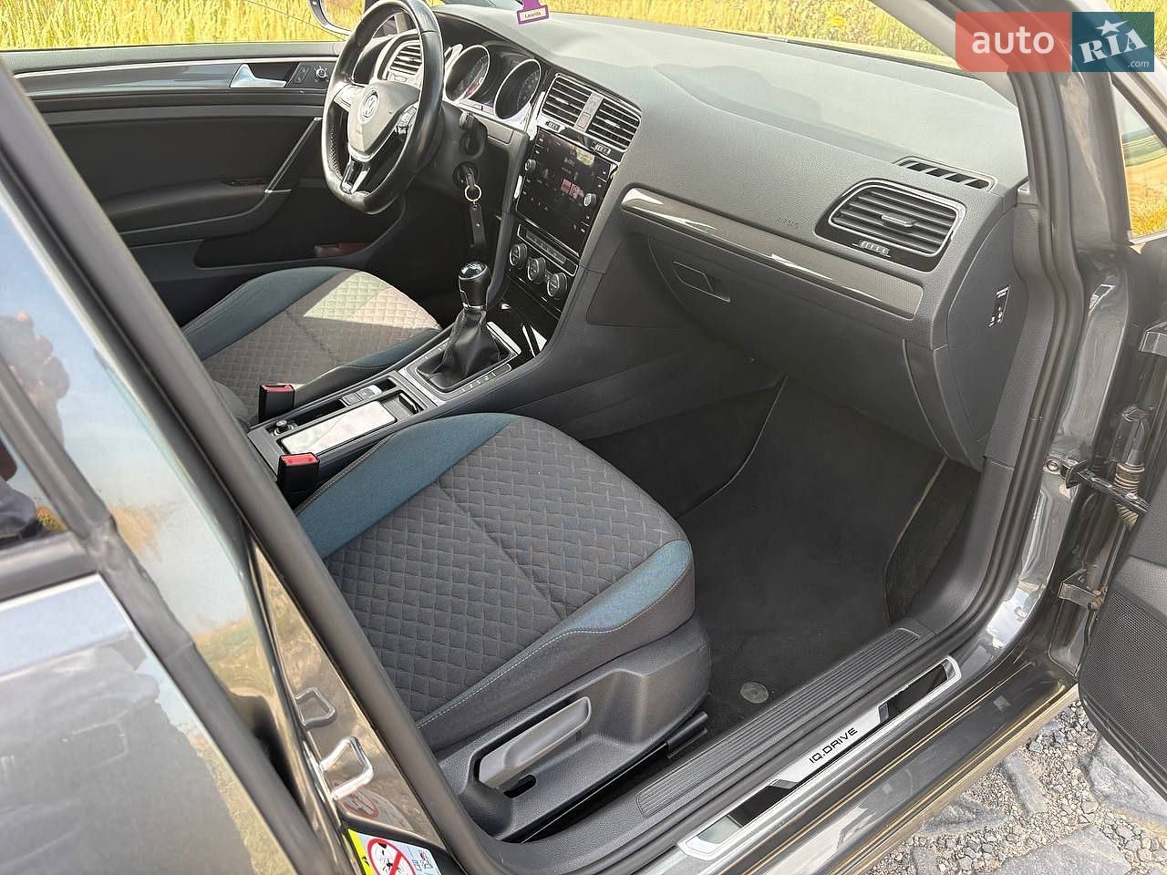 Volkswagen Golf 2019 VIN WVWZZZAUZLP514772 фото оголошення 18 з 21