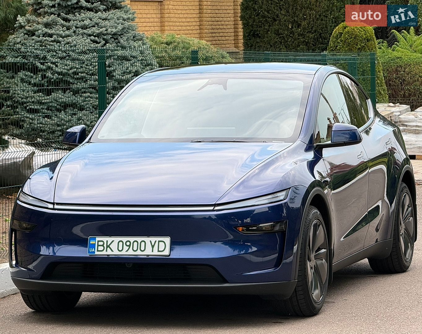 Tesla Model Y 2025 VIN 7SAYGDED2TA443077 фото оголошення 14 з 114