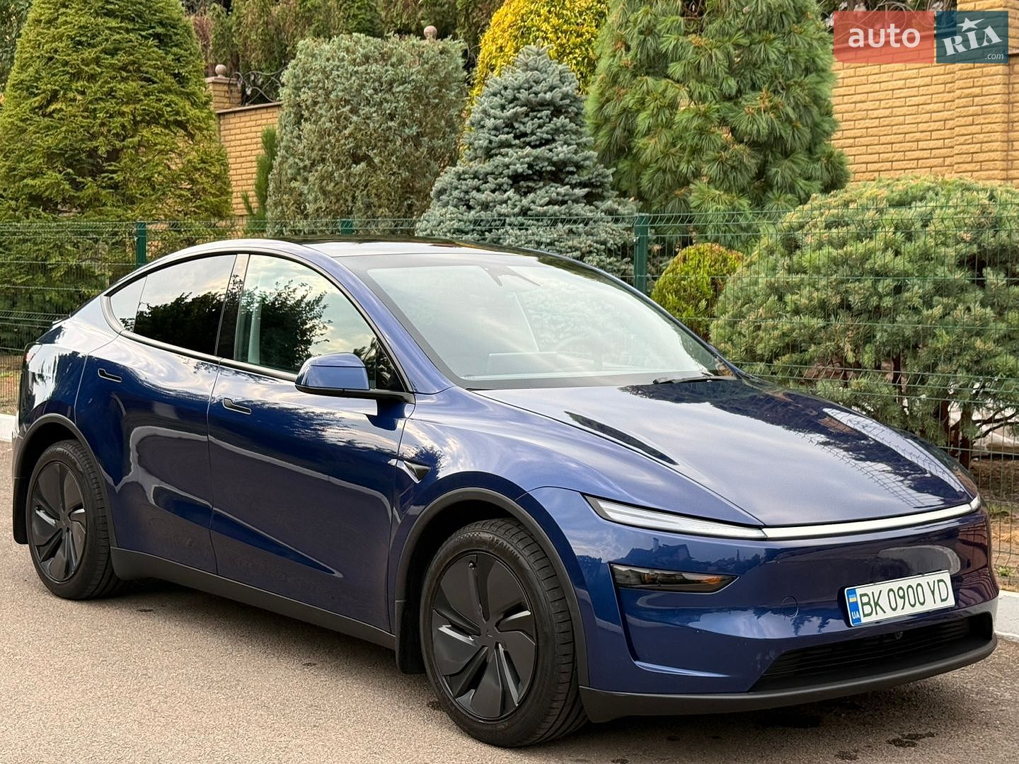 Tesla Model Y 2025 VIN 7SAYGDED2TA443077 фото оголошення 20 з 114