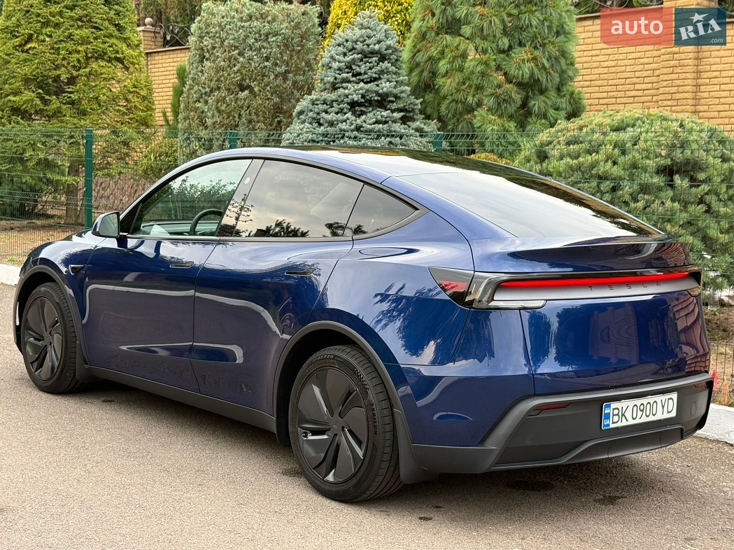 Tesla Model Y 2025 VIN 7SAYGDED2TA443077 фото оголошення 25 з 114