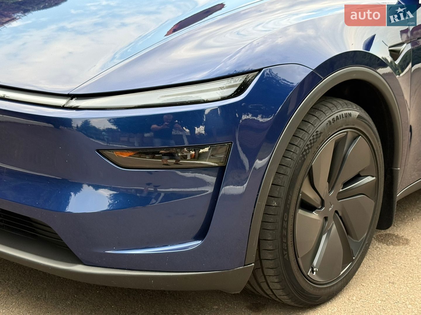 Tesla Model Y 2025 VIN 7SAYGDED2TA443077 фото оголошення 35 з 114