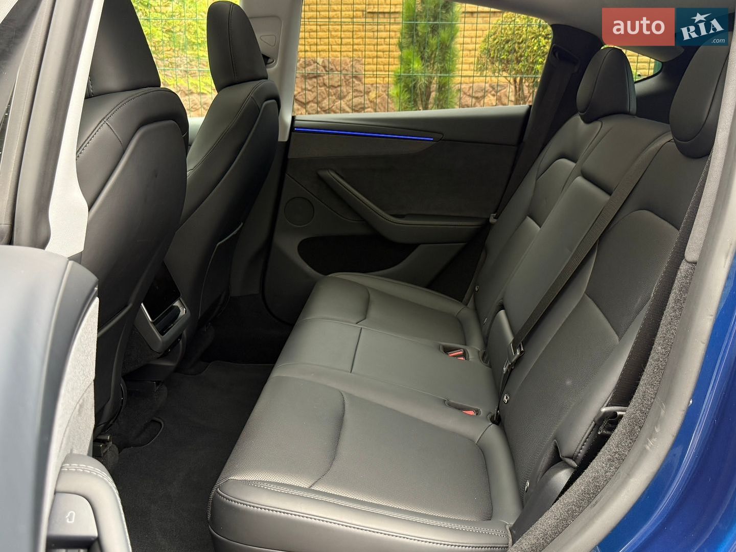 Tesla Model Y 2025 VIN 7SAYGDED2TA443077 фото оголошення 64 з 114