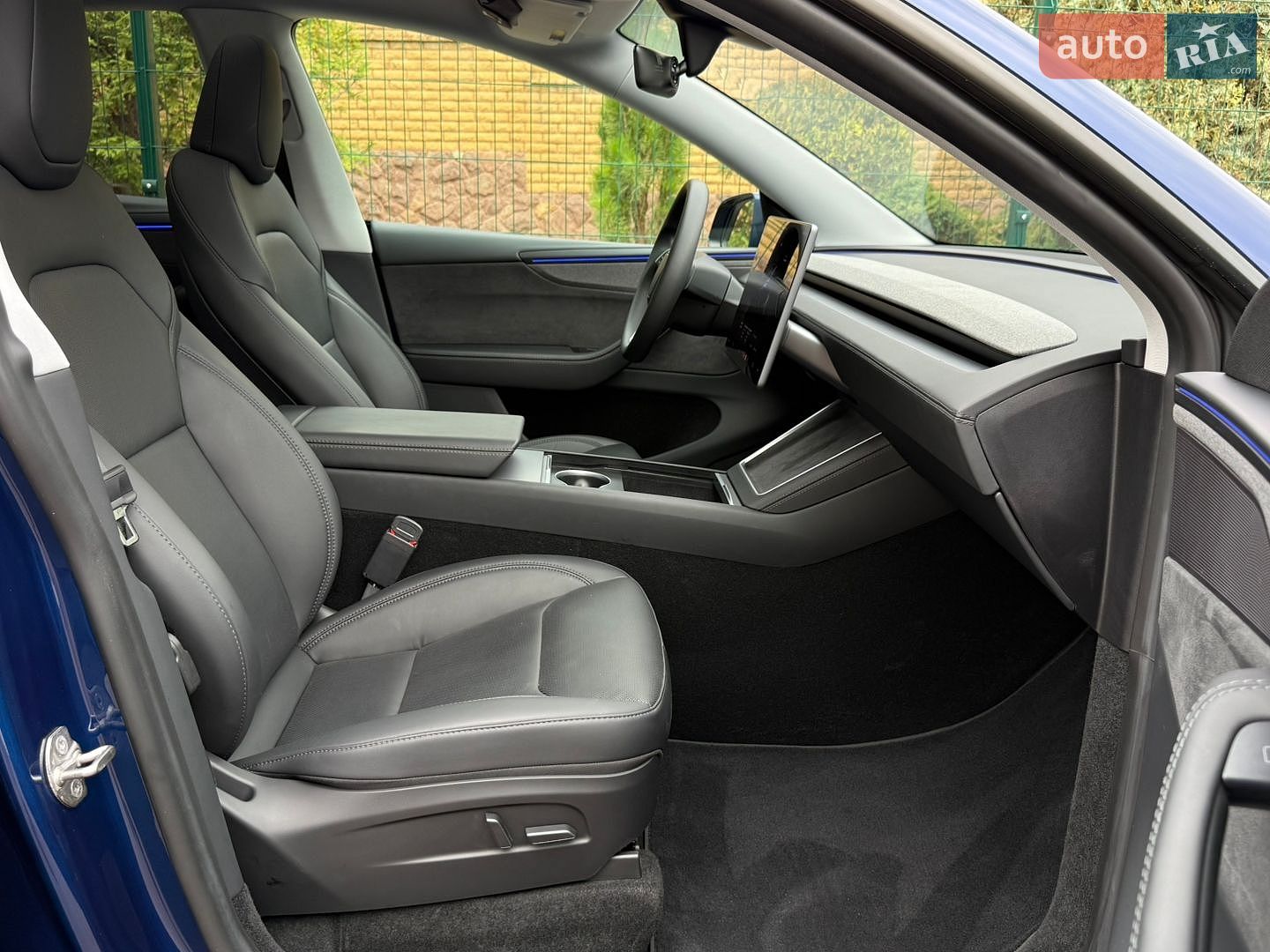 Tesla Model Y 2025 VIN 7SAYGDED2TA443077 фото оголошення 75 з 114