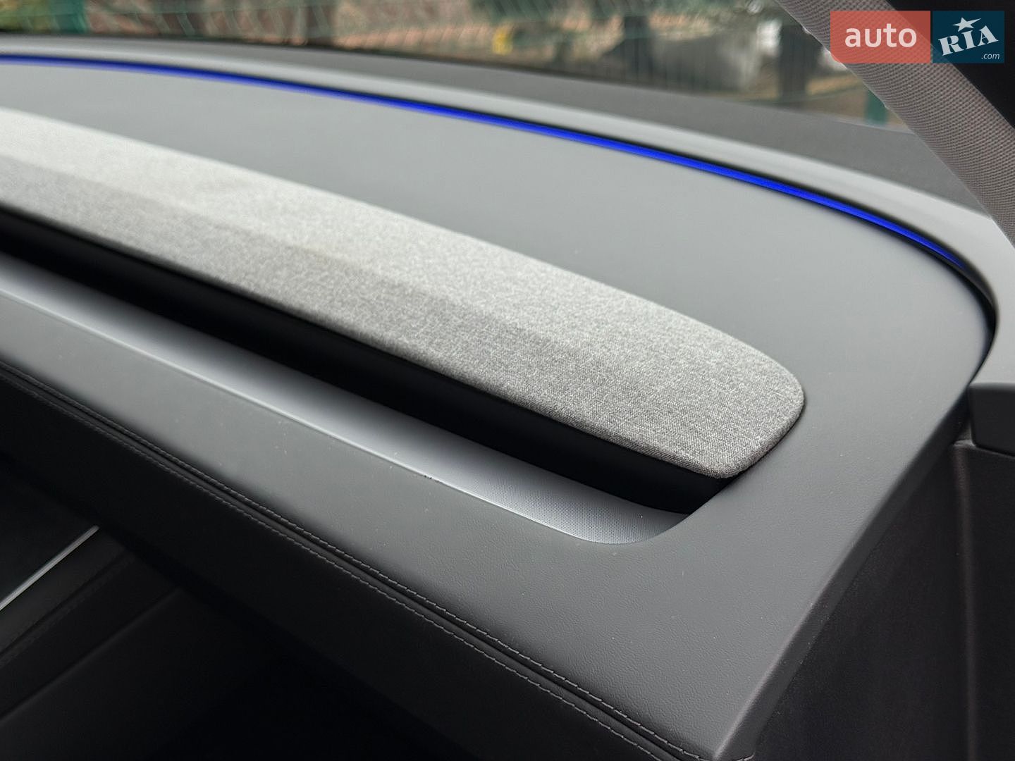 Tesla Model Y 2025 VIN 7SAYGDED2TA443077 фото оголошення 80 з 114