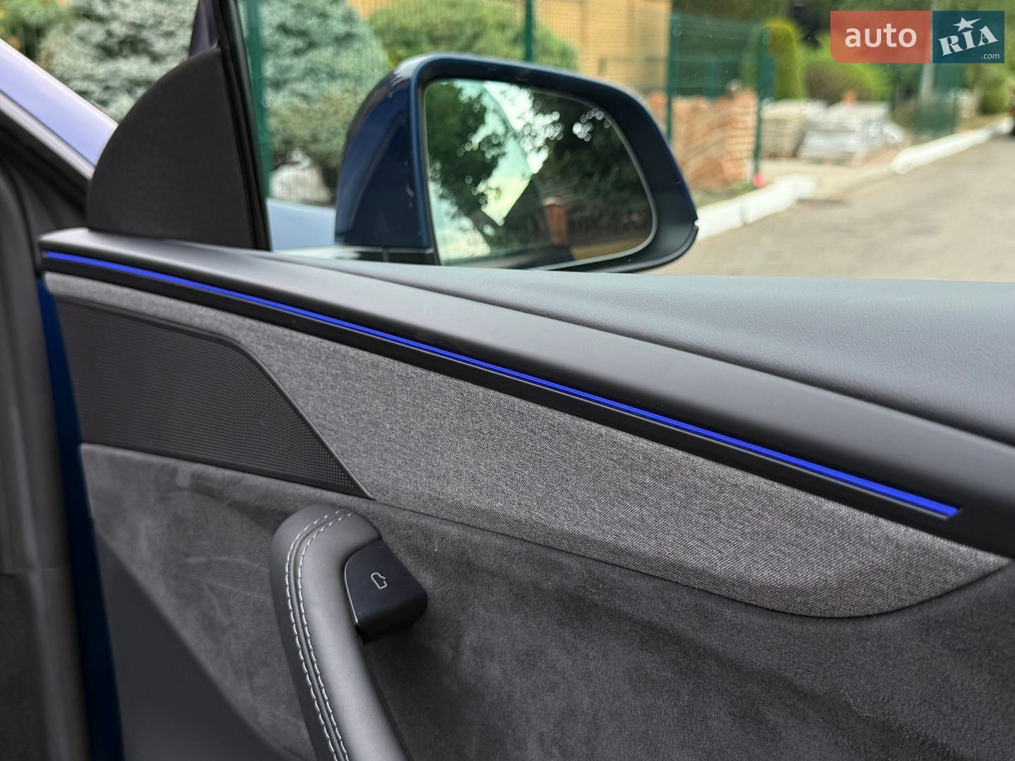 Tesla Model Y 2025 VIN 7SAYGDED2TA443077 фото оголошення 84 з 114