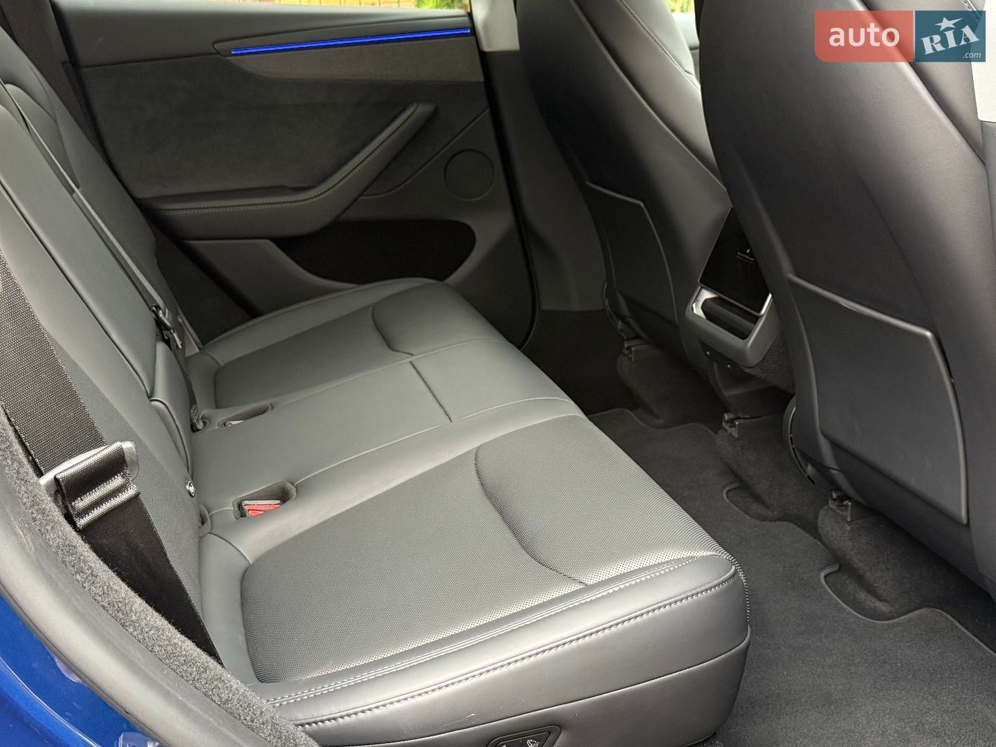 Tesla Model Y 2025 VIN 7SAYGDED2TA443077 фото оголошення 87 з 114