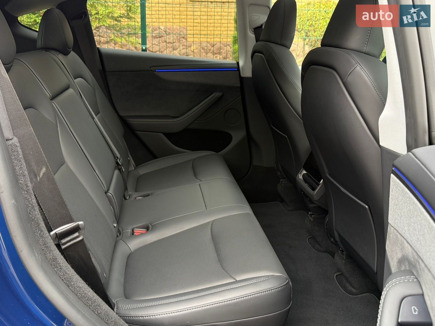 Tesla Model Y 2025 VIN 7SAYGDED2TA443077 фото оголошення 89 з 114