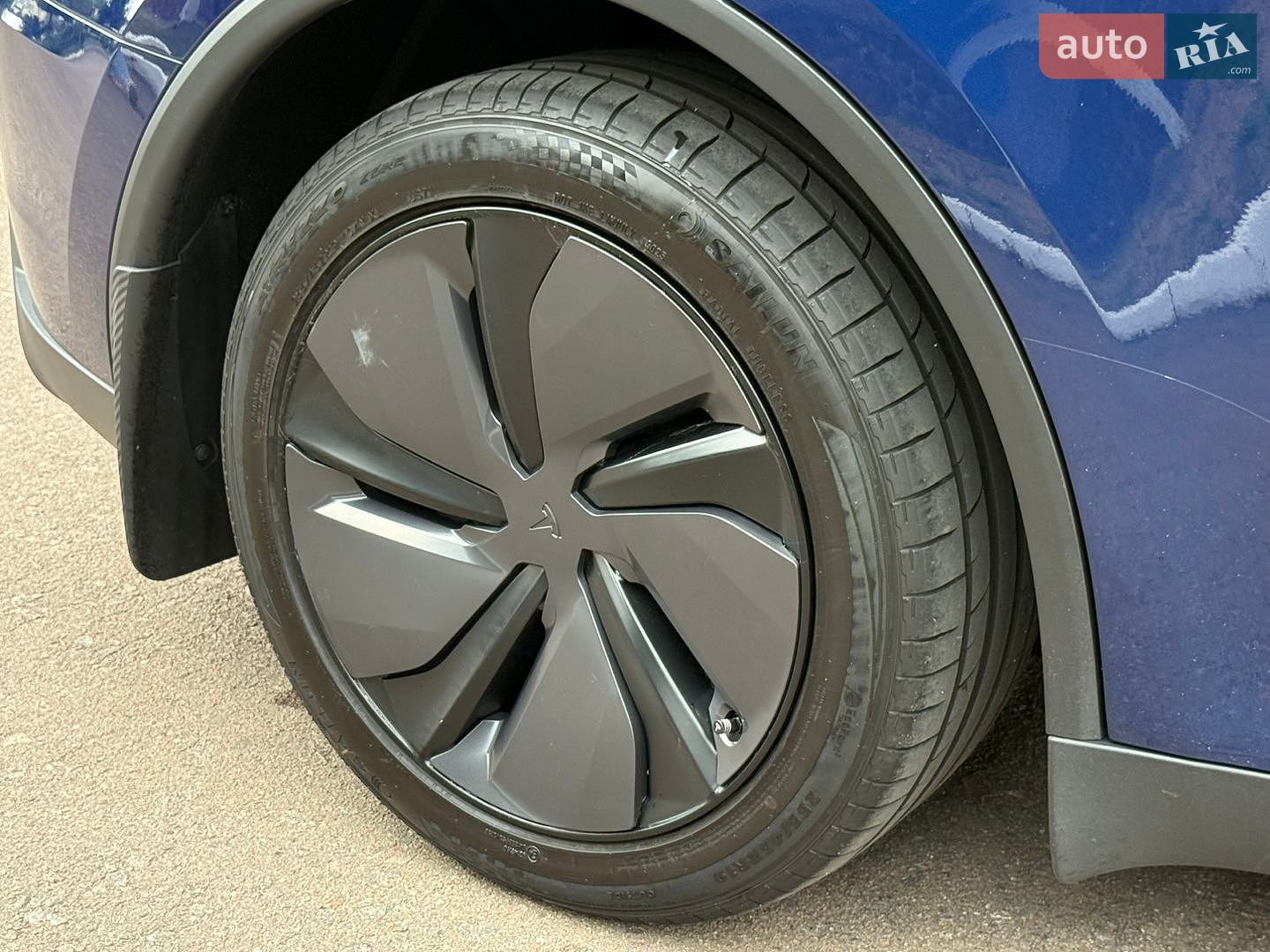 Tesla Model Y 2025 VIN 7SAYGDED2TA443077 фото оголошення 111 з 114
