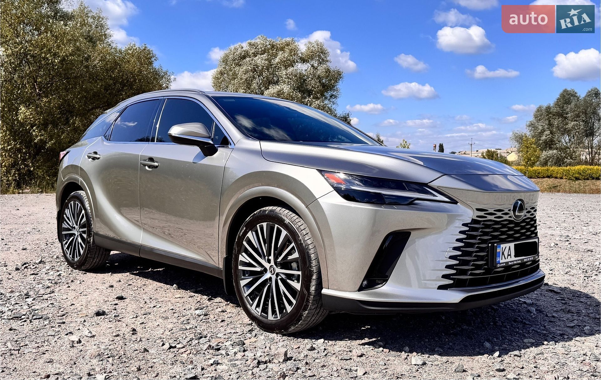 Lexus RX 2023 VIN JTJCHBJAX02004051 фото оголошення 9 з 18
