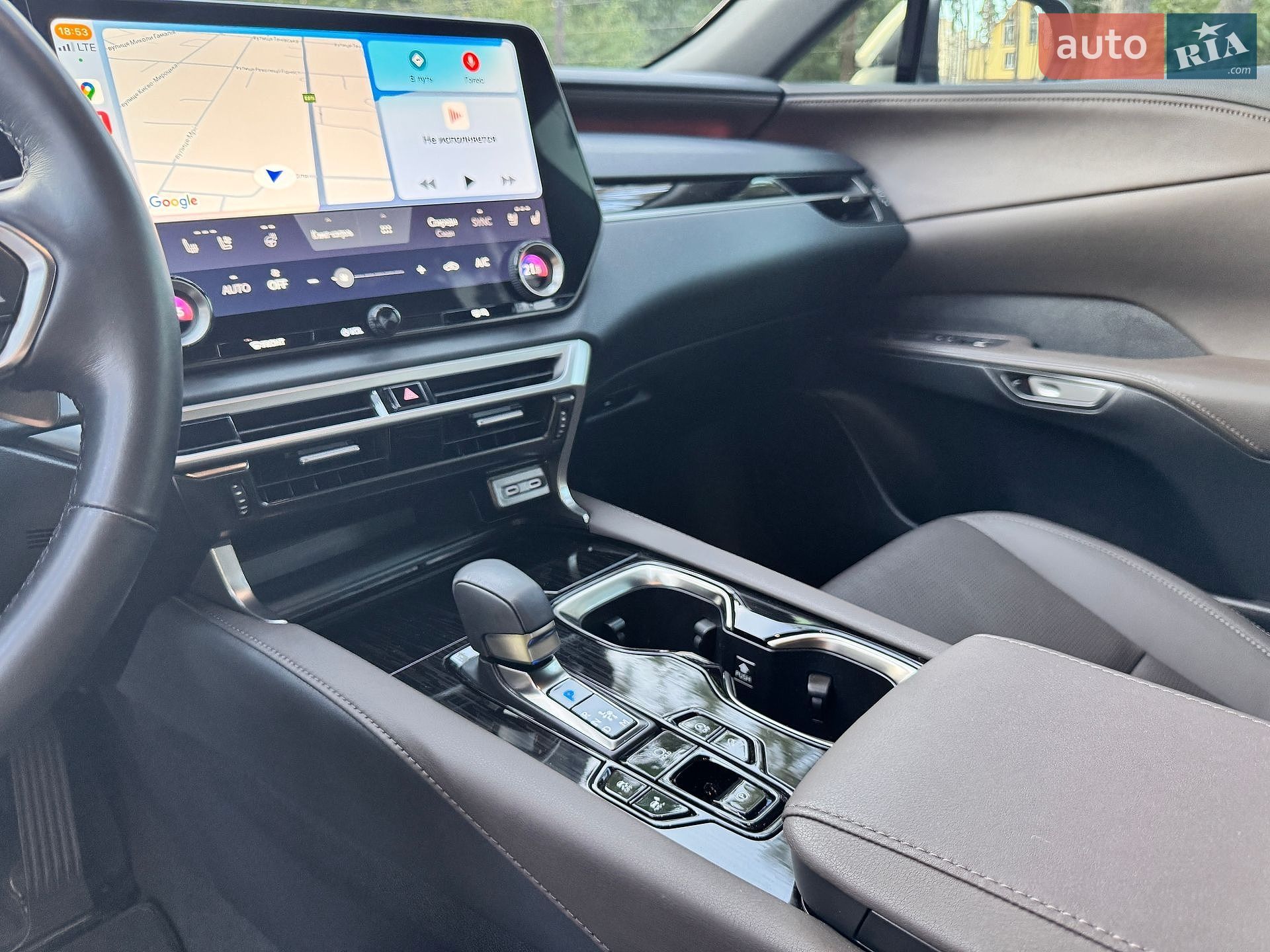 Lexus RX 2023 VIN JTJCHBJAX02004051 фото оголошення 13 з 18