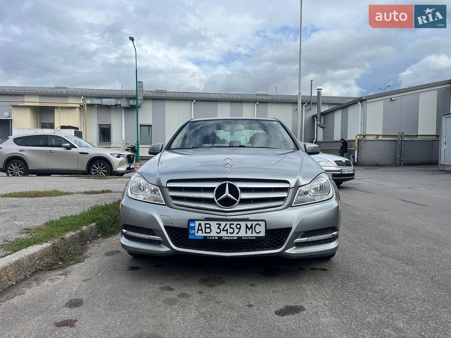 Mercedes-Benz C-Class 2012 VIN WDDGF4HB2DR270333 фото оголошення 3 з 15