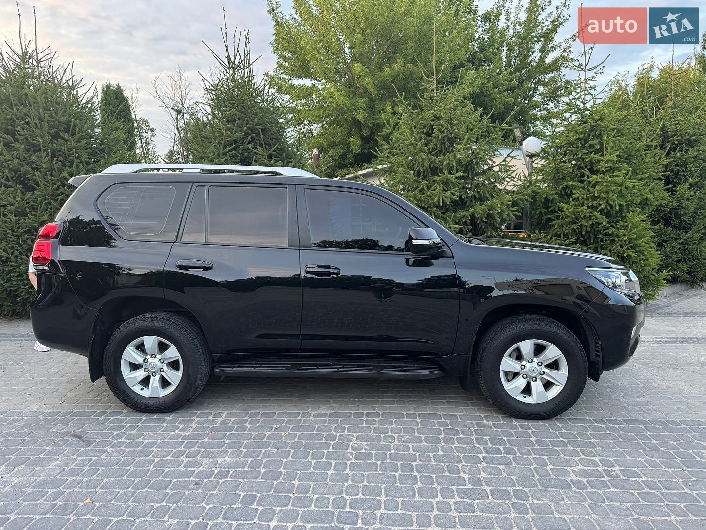 Toyota Land Cruiser Prado 2020 VIN JTEBR3FJ90K165660 фото оголошення 11 з 69