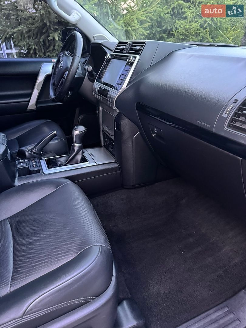 Toyota Land Cruiser Prado 2020 VIN JTEBR3FJ90K165660 фото оголошення 26 з 69