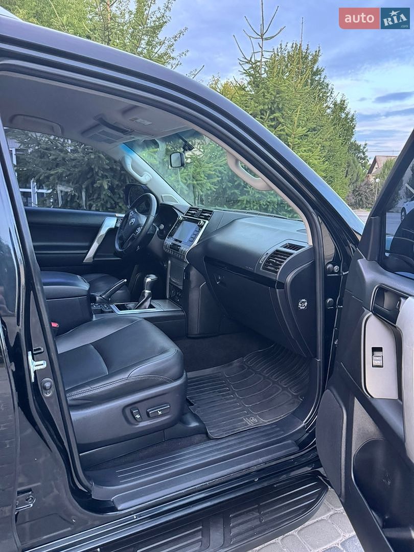 Toyota Land Cruiser Prado 2020 VIN JTEBR3FJ90K165660 фото оголошення 27 з 69