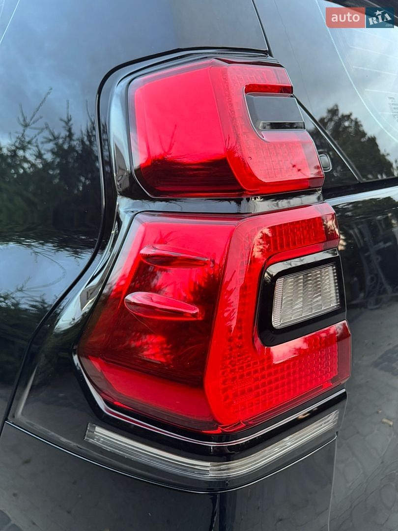 Toyota Land Cruiser Prado 2020 VIN JTEBR3FJ90K165660 фото оголошення 46 з 69
