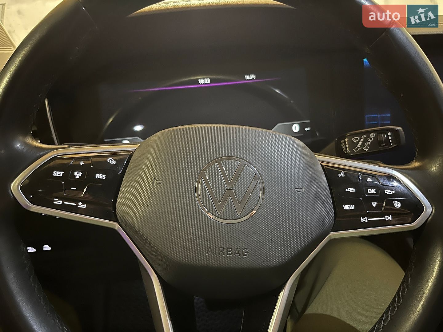 Volkswagen Touareg 2022 VIN WVGZZZCRZND020510 фото оголошення 16 з 19