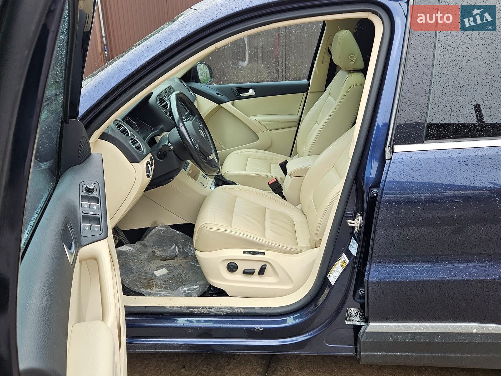 Volkswagen Tiguan 2016 VIN WVGAV7AX4GW582195 фото оголошення 3 з 24