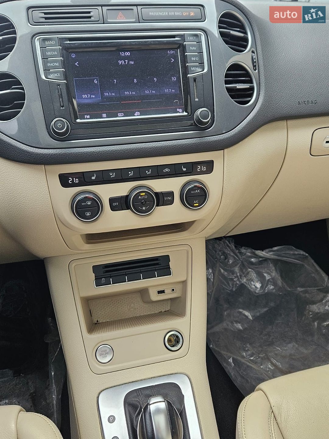 Volkswagen Tiguan 2016 VIN WVGAV7AX4GW582195 фото оголошення 5 з 24