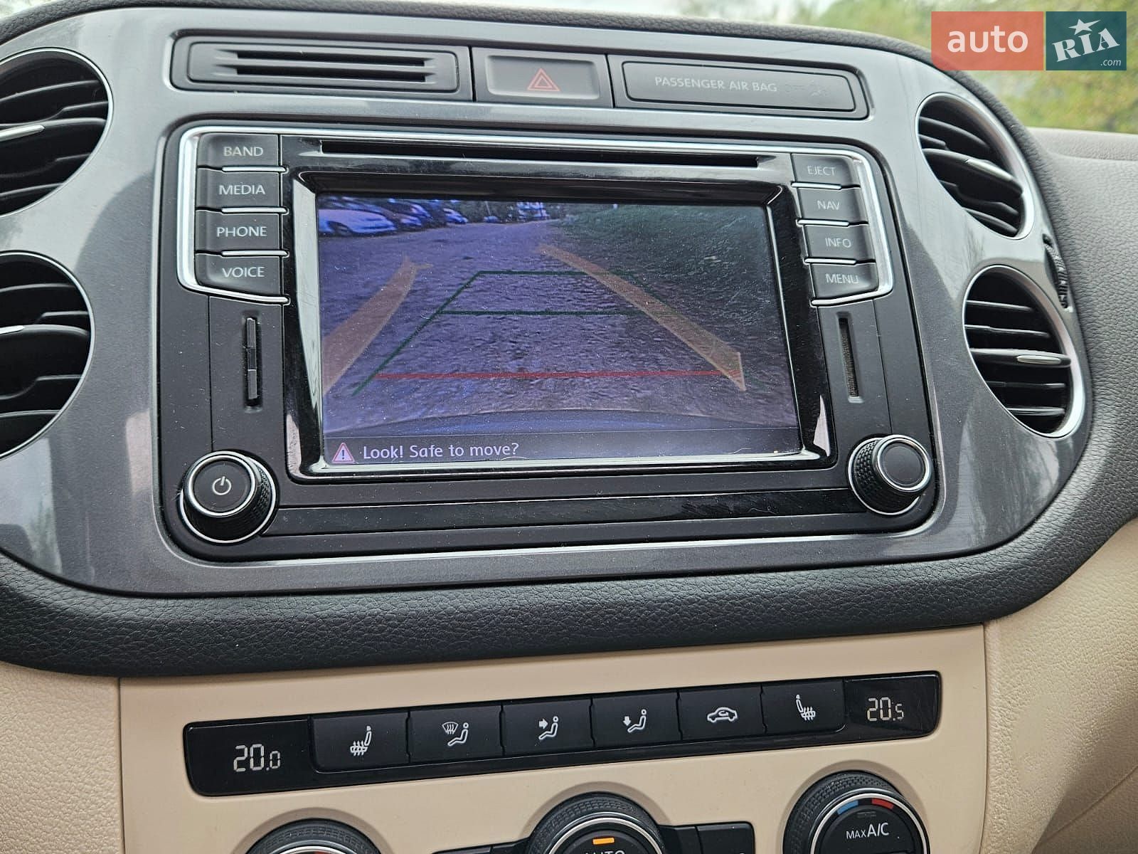 Volkswagen Tiguan 2016 VIN WVGAV7AX4GW582195 фото оголошення 11 з 24