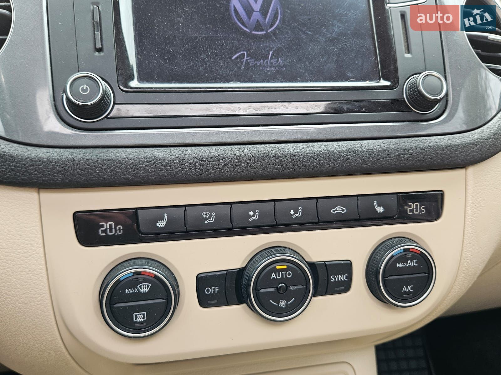 Volkswagen Tiguan 2016 VIN WVGAV7AX4GW582195 фото оголошення 16 з 24